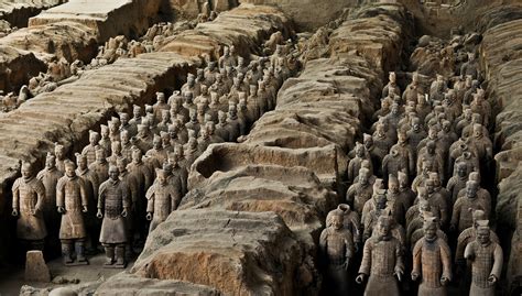 Mausoleum of Qin Shi Huang'nin Şaşırtıcı Terrakotta Ordusu: Tarihin Gizemli Çocukları ile Tanışın!