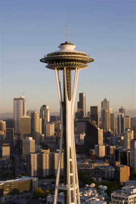  Space Needle Gökdelen ve Muhteşem Seattle Görünümü