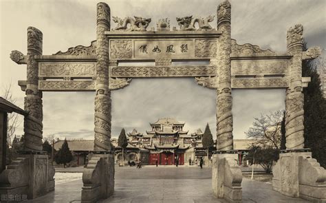  Zhongwei's Ancient City Ruins: A Glimpse into the Past, a Playground for History Buffs!